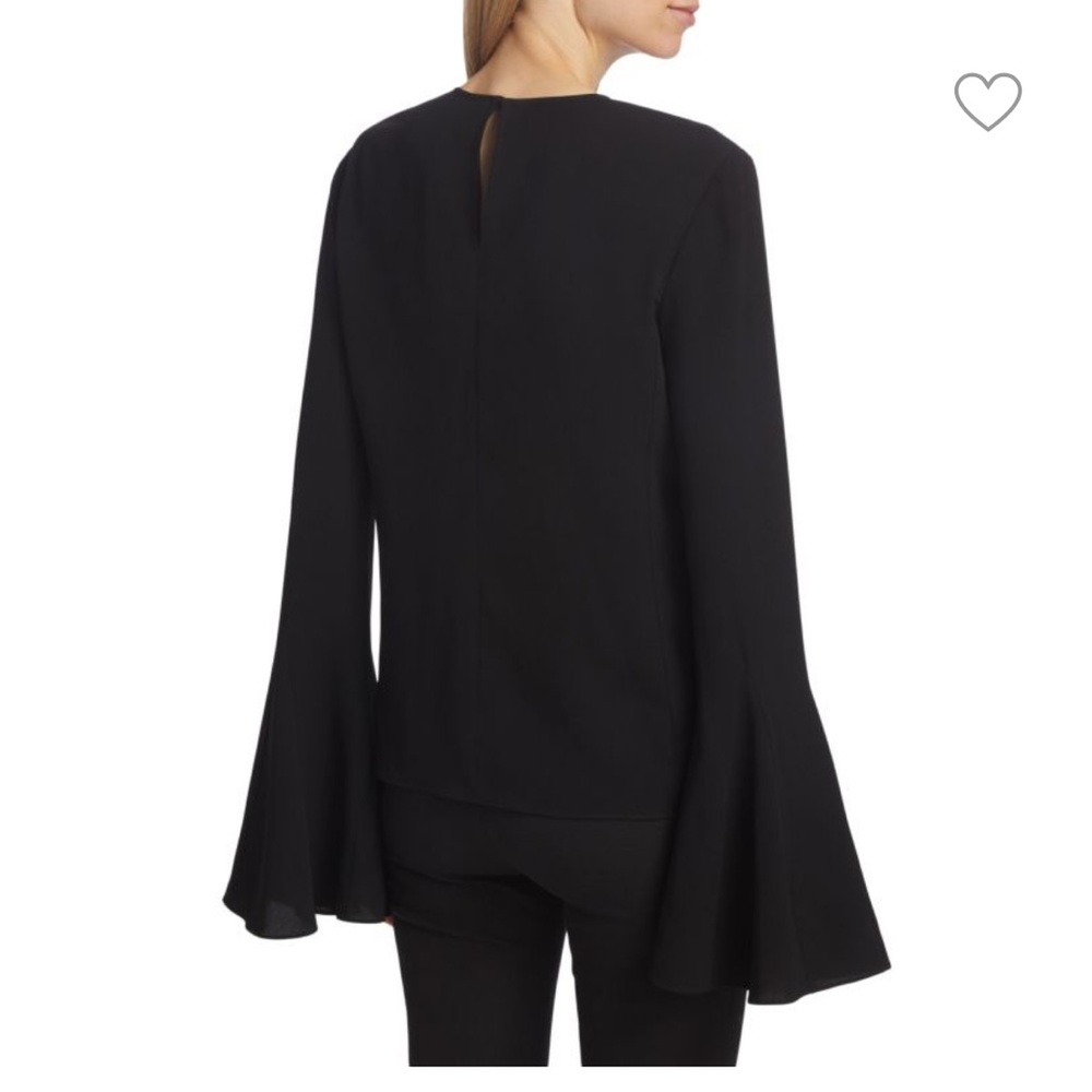 Frame flutter sleeve Top - Picture 4 of 5